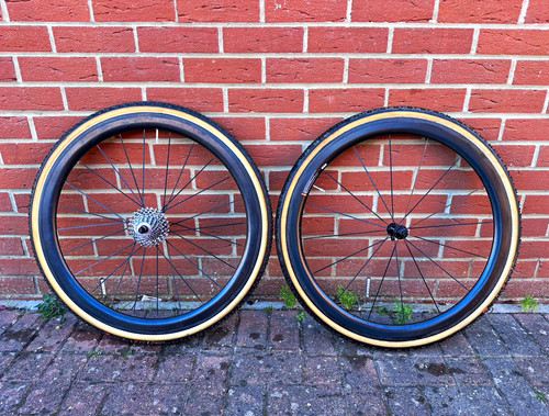 Planet 700c carbon - x,