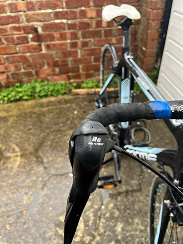 Forme axe edge - edge, road